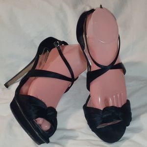 Badgley Mischka Satin Ankle Strap Slinky Heels 10M